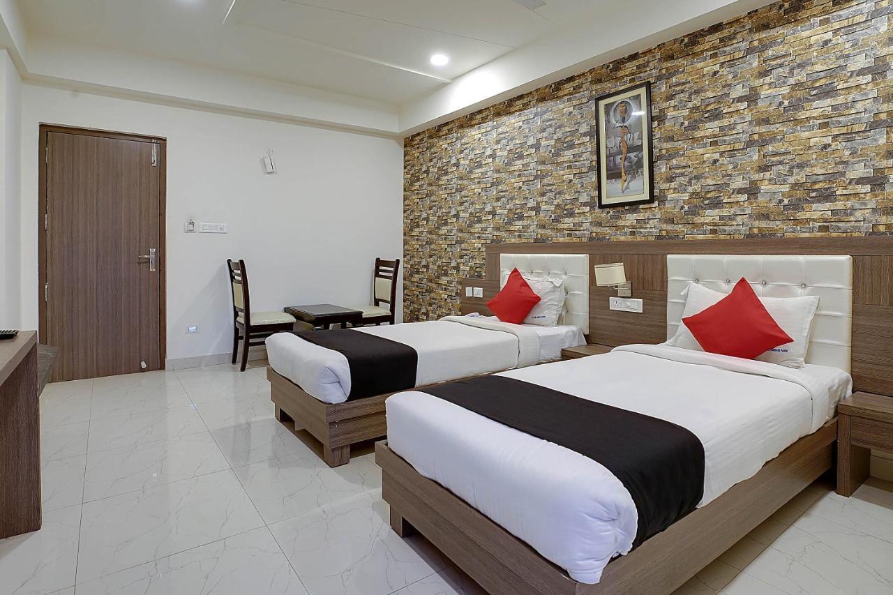 Townhouse Oak Sri Simran Park Hotel Near Secunderabad Railway Station Hyderabad Ngoại thất bức ảnh