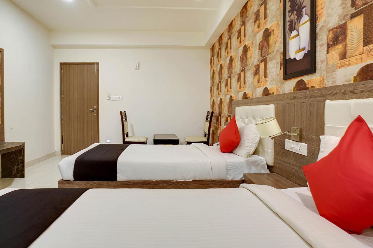 Townhouse Oak Sri Simran Park Hotel Near Secunderabad Railway Station Hyderabad Ngoại thất bức ảnh