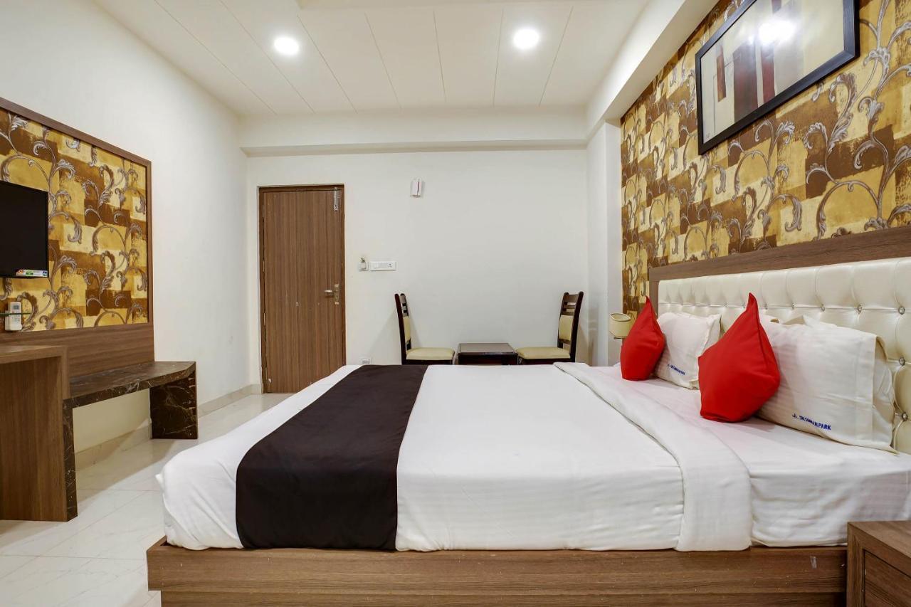 Townhouse Oak Sri Simran Park Hotel Near Secunderabad Railway Station Hyderabad Ngoại thất bức ảnh